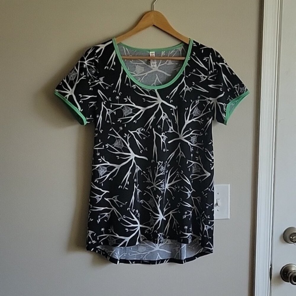 EUC Lularoe Halloween Classic Tee